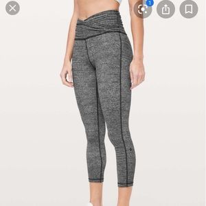 Lululemon Still Mind Crop 23”